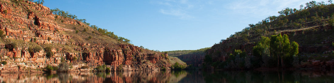 Golden Hour on the Water: A Sunset Cruise through Chamberlain Gorge